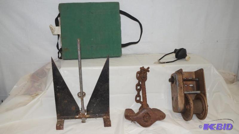 lot 131 image: Lot of Fishing Gear