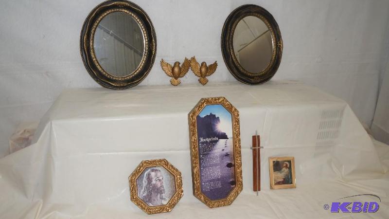 lot 137 image: Lot of Home Decor