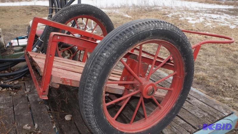 lot 15 image: Metal Wood Cart