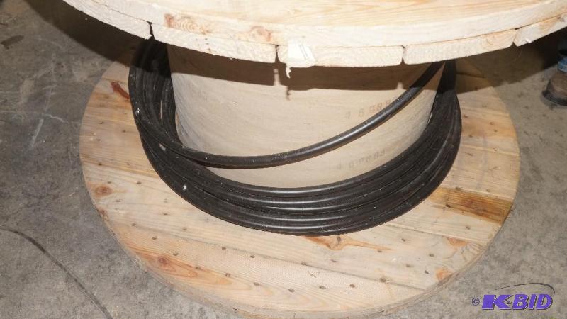 lot 20 image: Large Spool of Wire