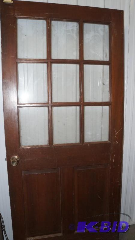 lot 25 image: Vintage Outside Door with 9 Panes