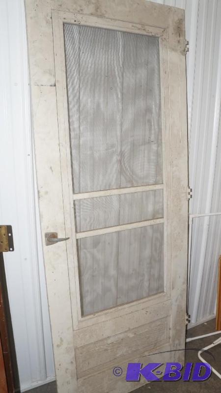 lot 27 image: Vintage Screen Door