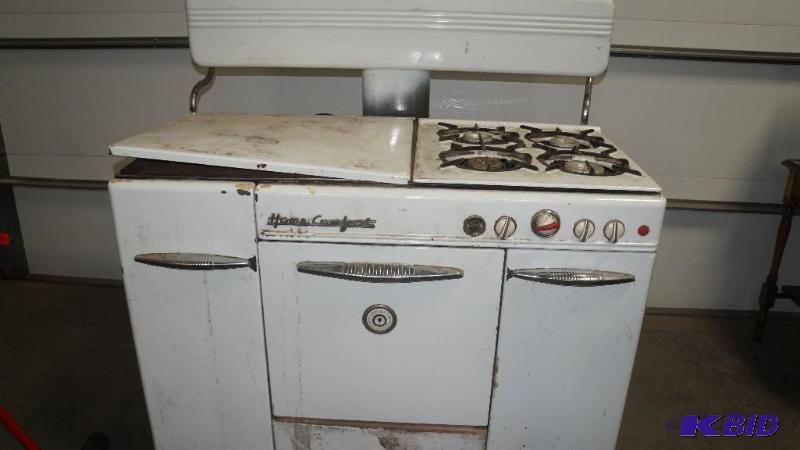 lot 40 image: Vintage Home Comfort 12 Gas & 12 Wood Stove