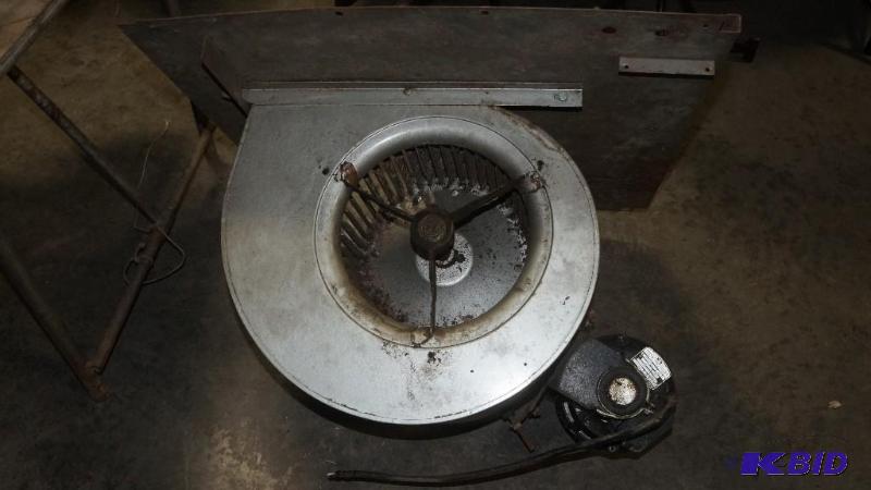 lot 44 image: Squirrel Cage Fan