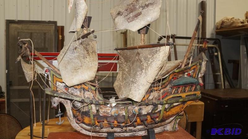 lot 50 image: Large Vintage Ship