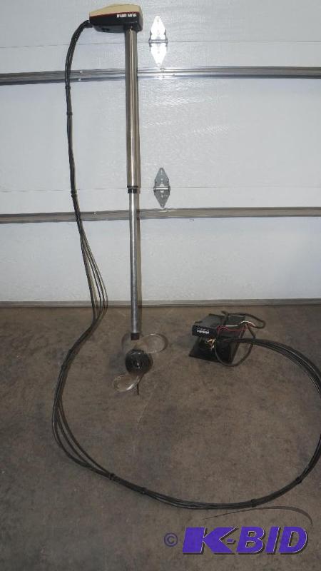 lot 64 image: MinnKota 599 Electric Trolling Motor