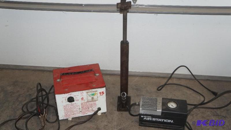 lot 67 image: Black & Decker Air Compressor, Dayton HD Charging Booster & Hydraulic Jack
