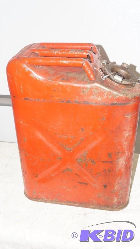 lot 71 image: 5 Gallon Industrial Gas Can with Lid