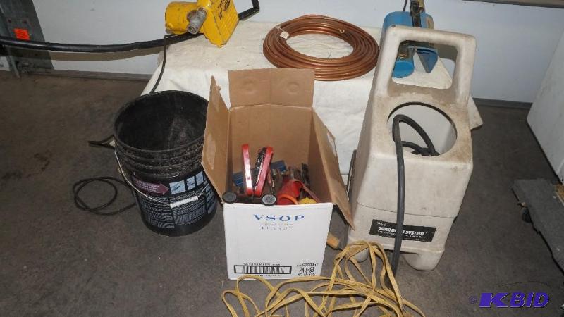 lot 73 image: Large Lot of Garden & Shop Supplies