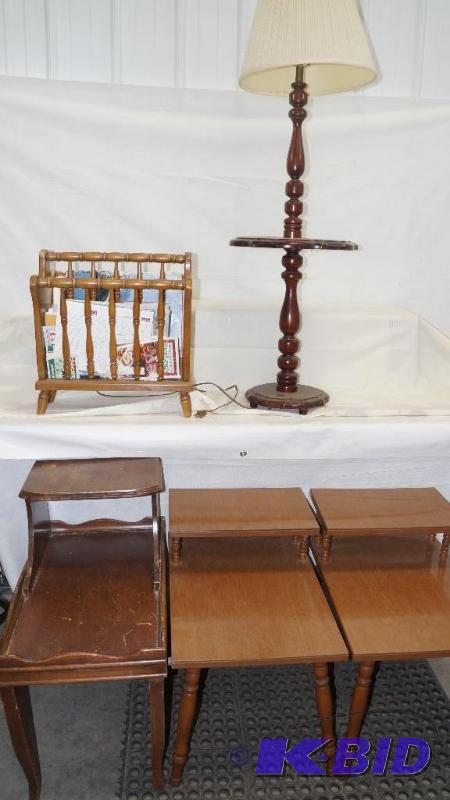 lot 99 image: Magazine Rack, Side Table with Lamp & 3 Vintage End Tables