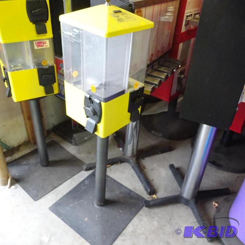 U turn 4 bank bulk dispenser. Includes key...