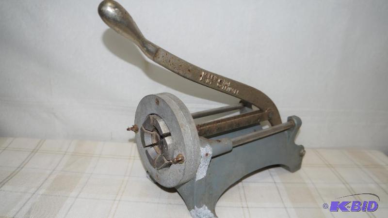 Kleen kut shoe string potato cutter, Cut a po...