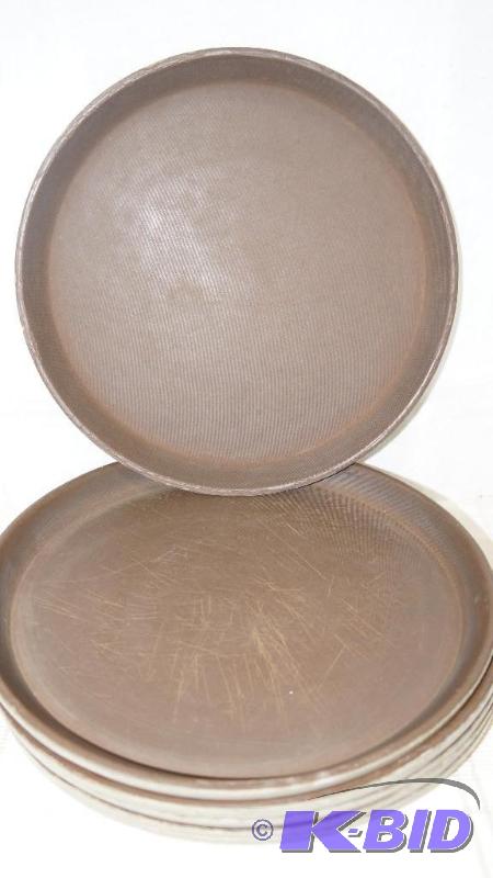 6 used beverages&nbsptrays....