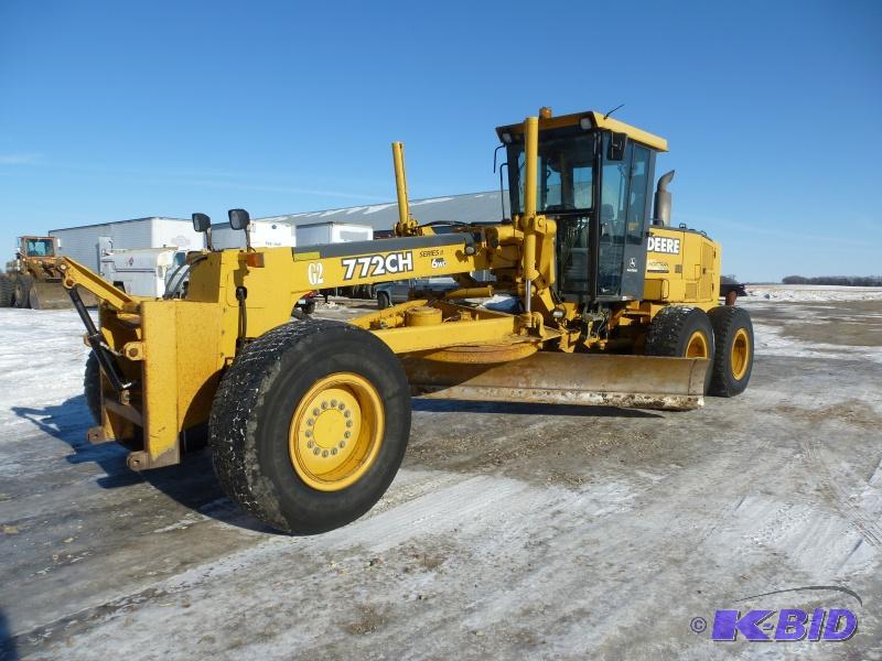 2005 John Deere 772CH&nbspSeries II Grader ...