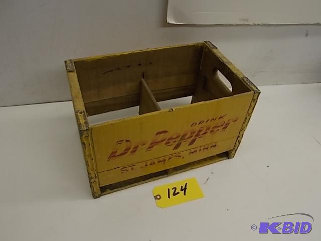 lot 124 image: Dr. Pepper Wood Carrier...