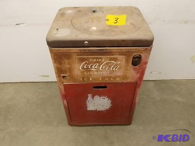 lot 3 image: Vendo Model A23A5 Coca-Cola Bottle Vending Ma...