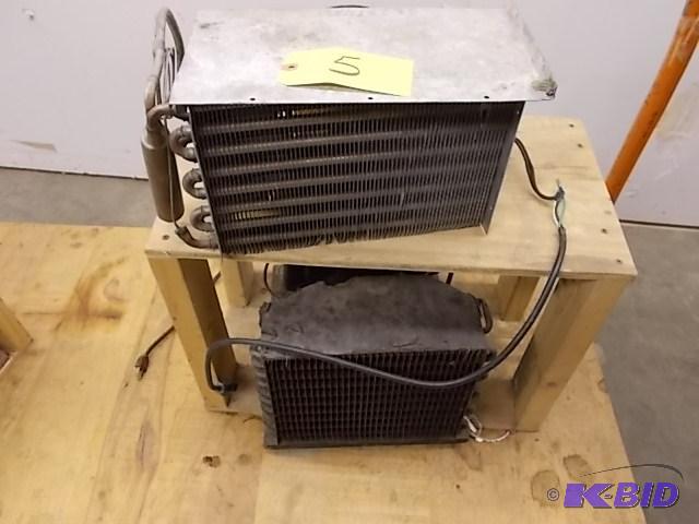 lot 5 image: Compressor  Condensor Unit, Works, Needs Rec...