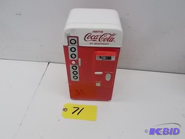 lot 71 image: Coca-Cola Machine Cookie Jar...