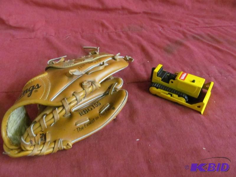 Glove