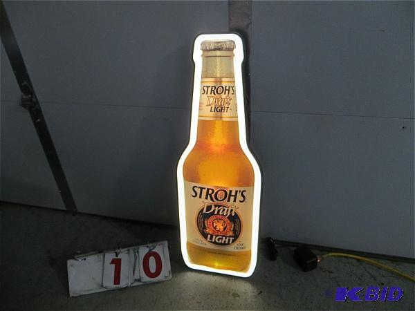 lot 10 image: Strohs Draft Light Neon Lighted Sign.