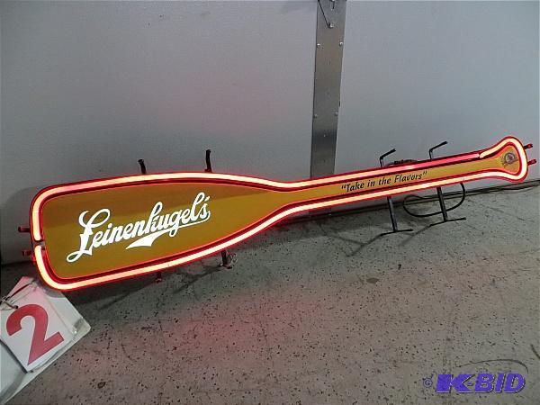 lot 2 image: Linenkugels Neon Wood Canoe Paddle Sign