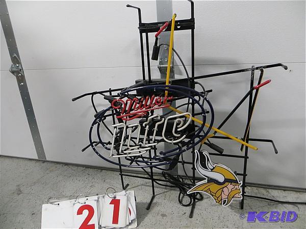 lot 21 image: Miller Lite Vikings Neon