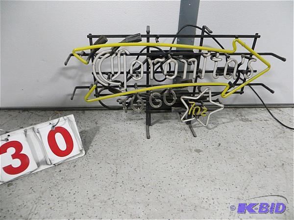 lot 30 image: Coronitas Neon Sign