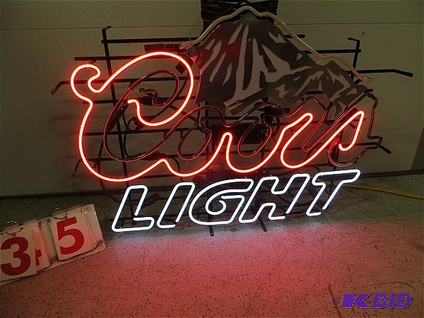 lot 35 image: Coors Light Neon Sign
