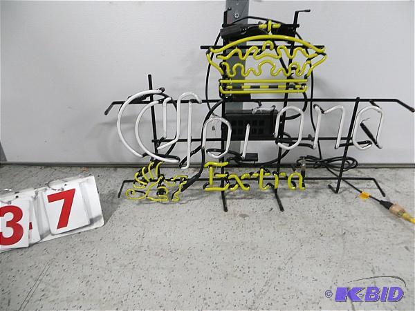lot 37 image: Corona Extra Neon Sign