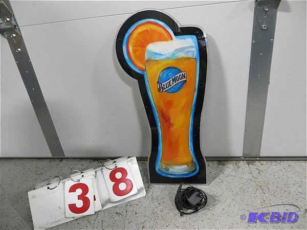 lot 38 image: Blue Moon Lighted Sign