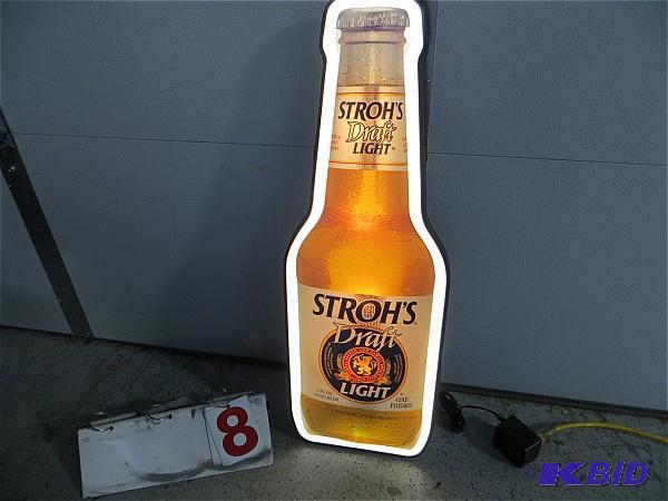 lot 8 image: Strohs Draft Light Neon Lighted Sign.
