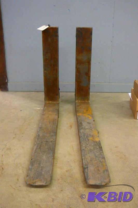 Forks (Pair) 4 34 x 40 x19