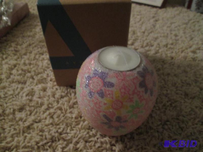 lot 116 image: Avon decorative easter egg candle holder...