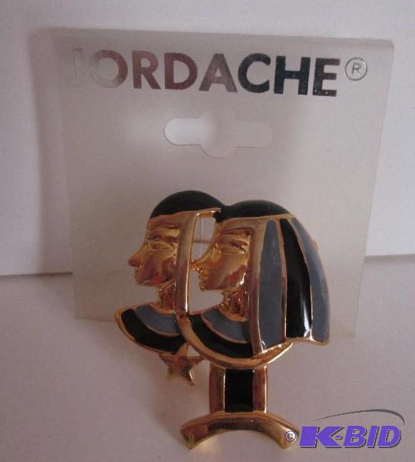 lot 28 image: Jordache New-york -paris-milan pin...