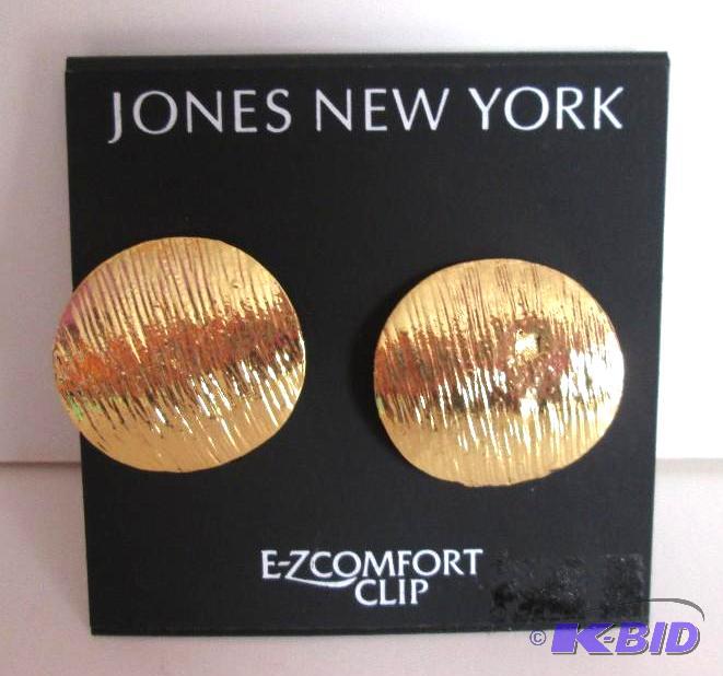 lot 75 image: Jones New York E-Zcomfort gold color metal cl...
