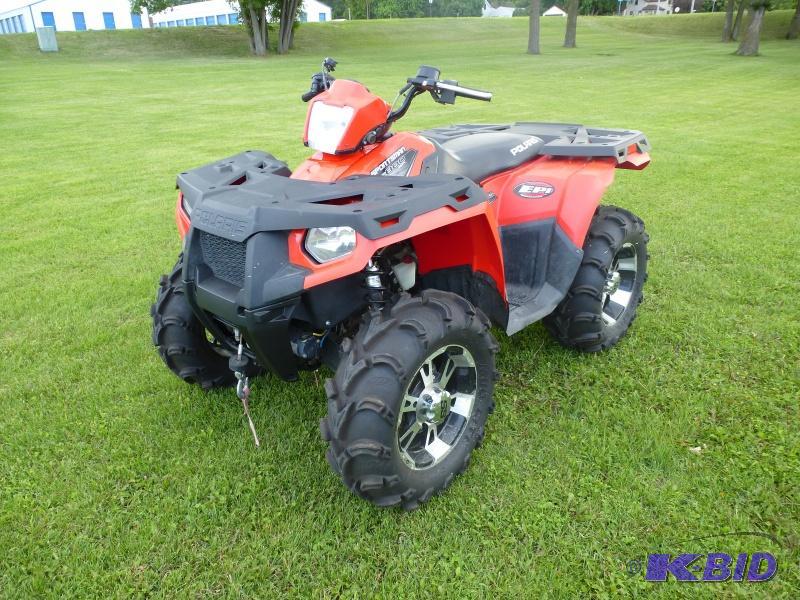 lot 4 image: 2011 Polaris 800 EFI 4WDAWD Has 800 cc Liqu...