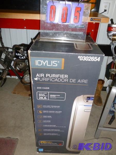 lot 5 image: Idylis air purifier. Uv-c light technology. R...