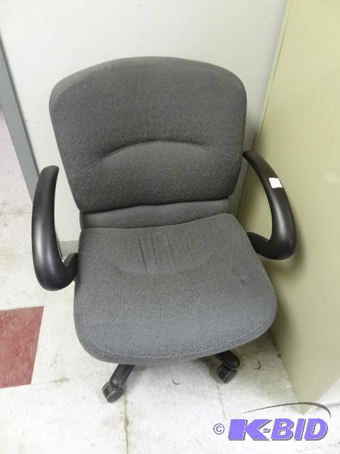 lot 105 image: Office Chair on Wheels...