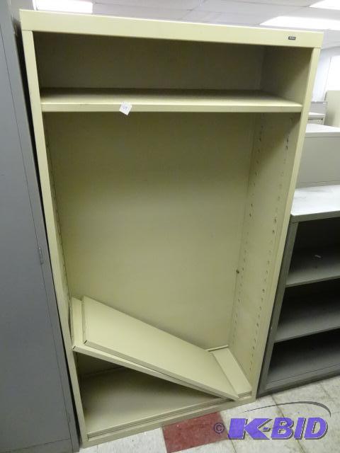 lot 109 image: Metal Book SHelf 4 Shelves 35 X 14 X 66...