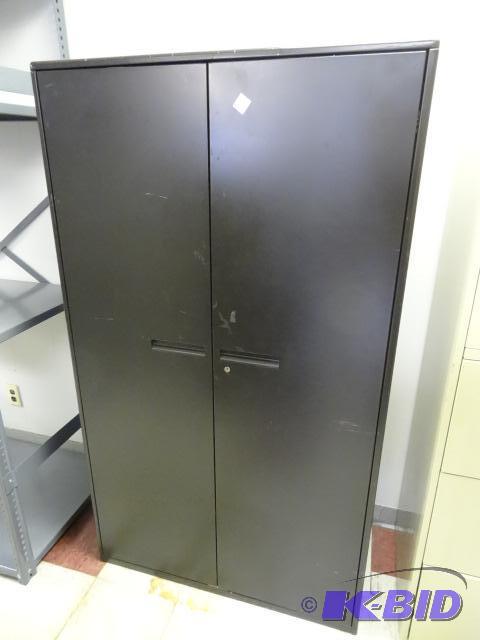 lot 114 image: MEtal 2 Door Cabinet. 3 Shelves 36 X 18 X 63...