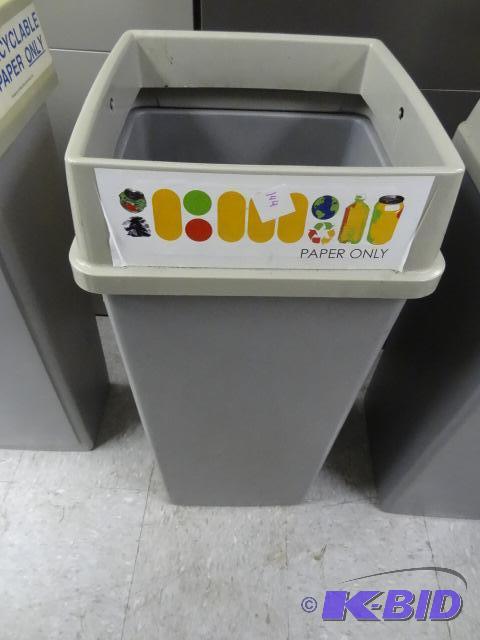 lot 144 image: Plastic Garbage Can...