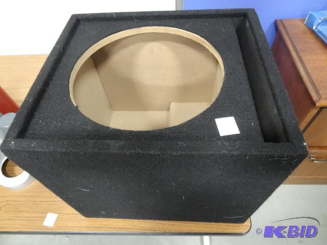 lot 181 image: Speaker Case 16 X 15 X 15...
