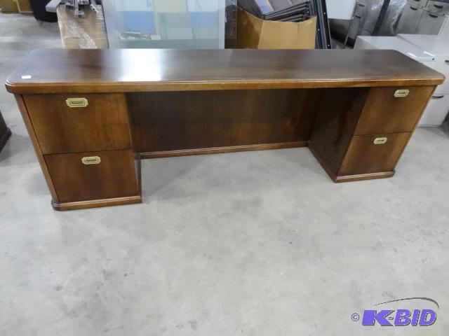 lot 191 image: Wood DeskCredenza 4 Drawer 89 X 20 X 29...