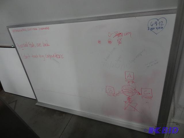 lot 208 image: 72 X 48 White Board...