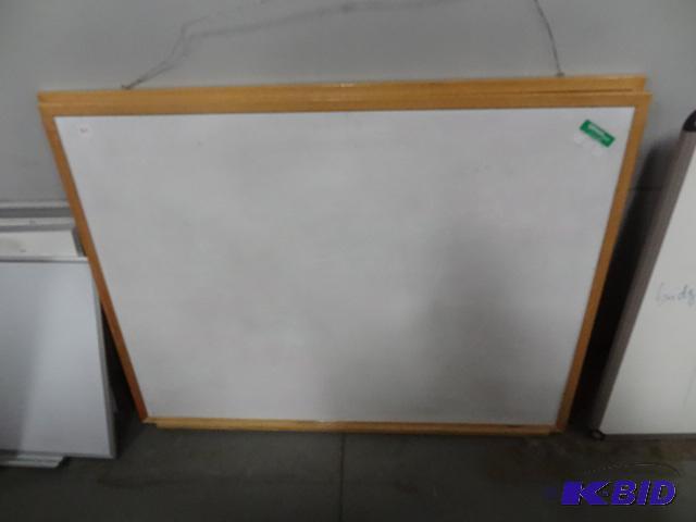 lot 212 image: 48 X 36 White Board...