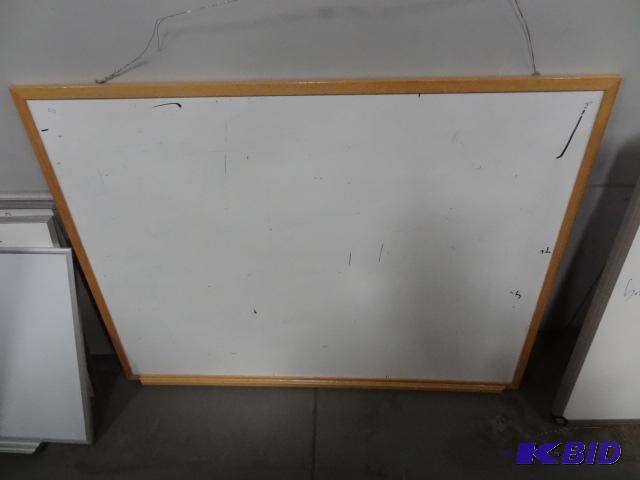 lot 213 image: 48 X 36 White Board...