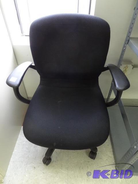 lot 60 image: Office Chair on Wheels...