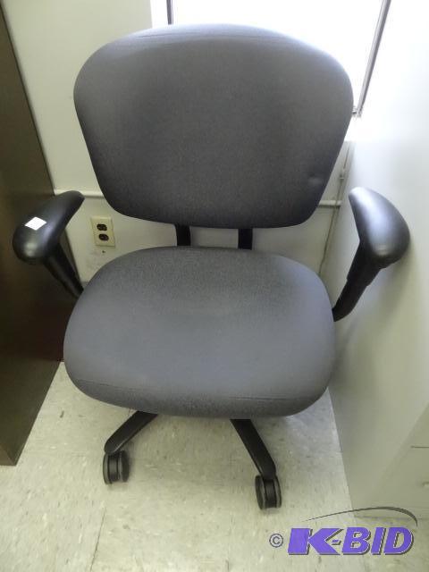 lot 65 image: Office Chair on Wheels...