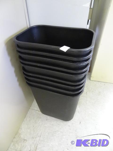 lot 90 image: 9 Plastic Office Wastebaskets...