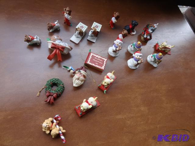 lot 112 image: Misc Halmark Christmas Ornaments...